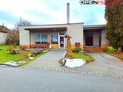 Unikátní příležitost: Rodinný dům s potenciálem v klidné obci Ješov (Luká), 20 minut od Olomouce, cena 2190000 CZK / objekt, nabízí 