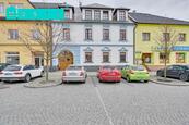 Prodej bytového domu se šesti byty na náměstí v Moravském Berouně, cena 13900000 CZK / objekt, nabízí 