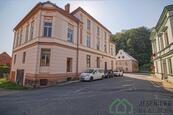 Prodej rodinného domu s restauraci., cena 7400000 CZK / objekt, nabízí