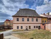 Prodej bytového domu s komerčními prostory na náměstí ve Starém Městě pod Sněžníkem, cena 4250000 CZK / objekt, nabízí 