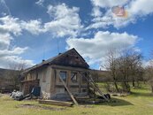 Stavební pozemek nebo dům ke kompletní rekonstrukci 241 m2, cena 380000 CZK / objekt, nabízí 